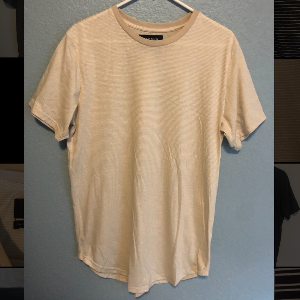Pacsun men’s yellow striped scallop t-shirt